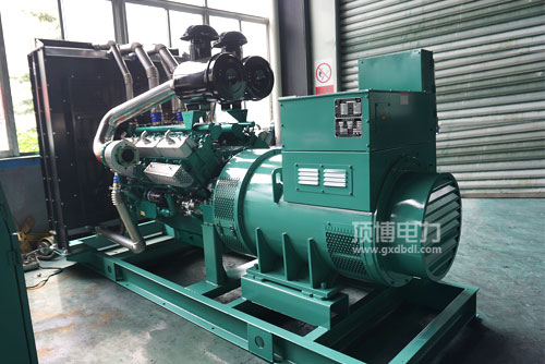 機(jī)油過多有哪幾種損害，應(yīng)加多少柴油發(fā)電機(jī)機(jī)油適宜？