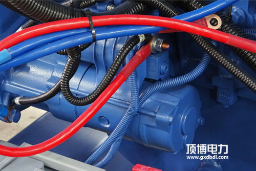 帕金斯發(fā)電機組機油里有水？高手的3種方法處理！